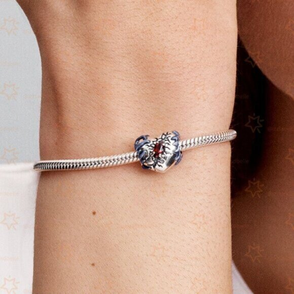 ✅Pandora Stranger Things Glow-in-the-dark Heart Charm - Picture 4 of 6